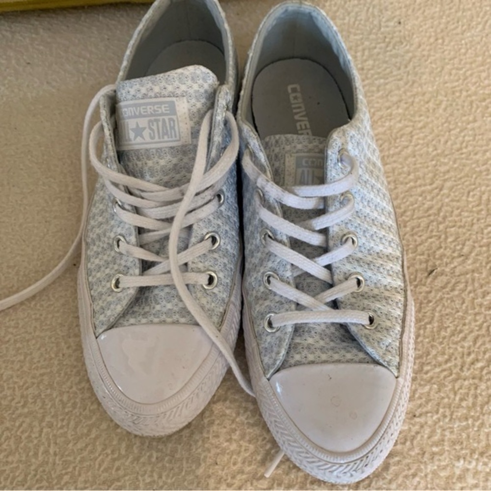 Converse Low Top Sneakers in White and Light Gray